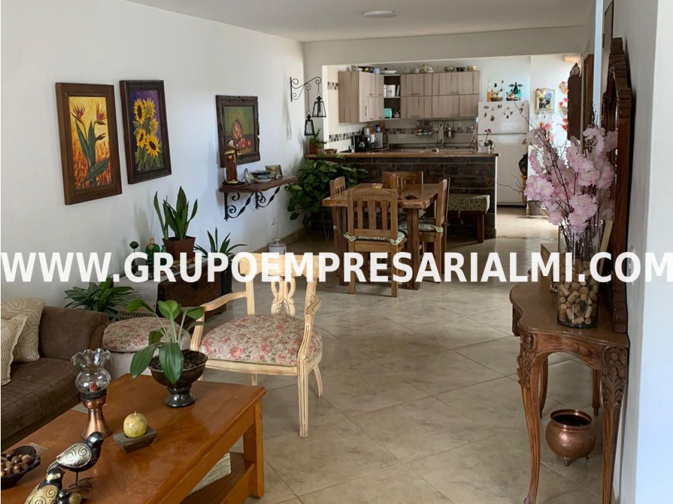 CASA UNIFAMILIAR EN VENTA - SECTOR SAN ANTONIO DE PEREIRA COD: 32444