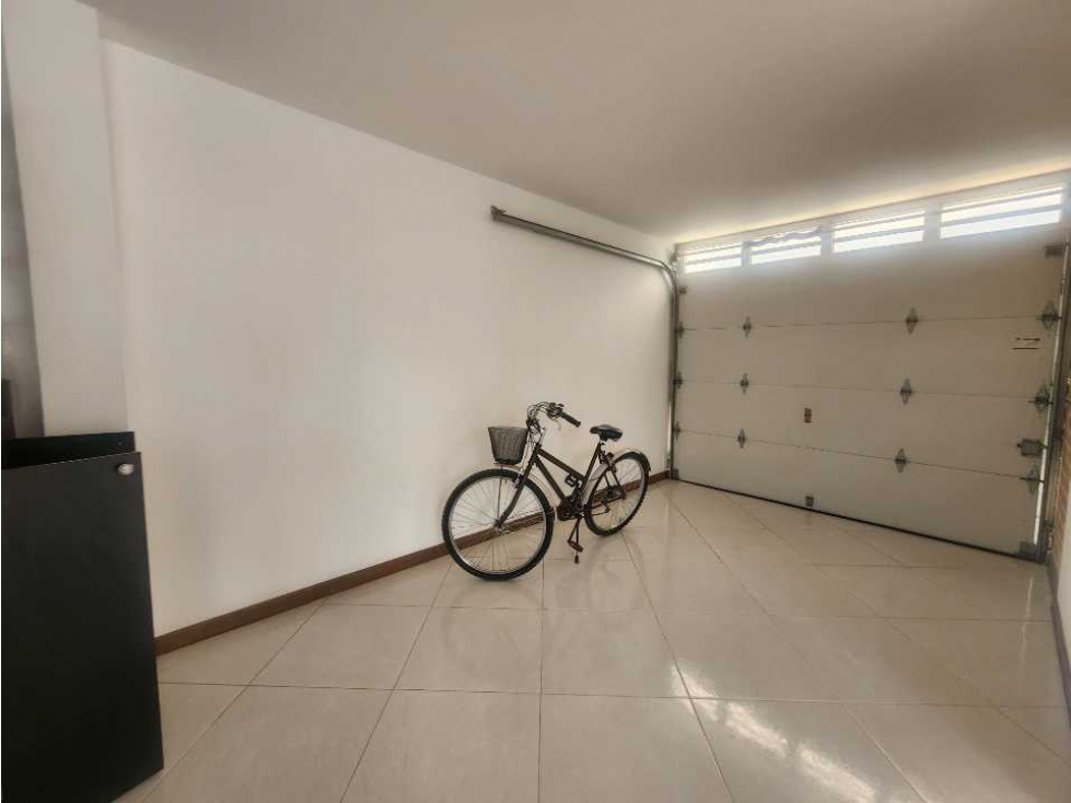 Casa unifamiliar esquinera Urbanización abierta La Ceja — foto 2