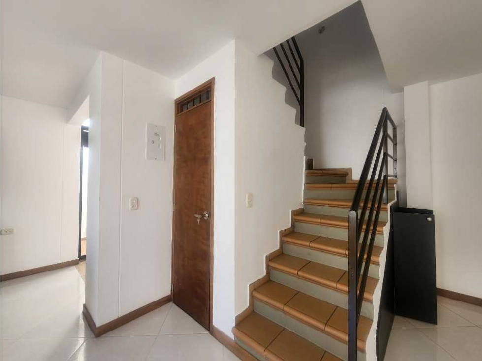 Casa unifamiliar esquinera Urbanización abierta La Ceja — foto 5