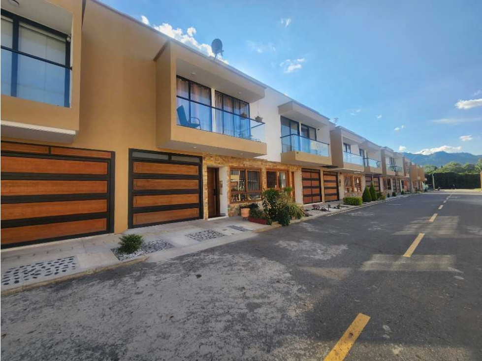 Casa unifamiliar para estrenar unidad abierta - 1