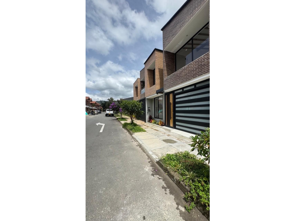 Casa Unifamiliar para estrenar en Urbanización abierta La Ceja
