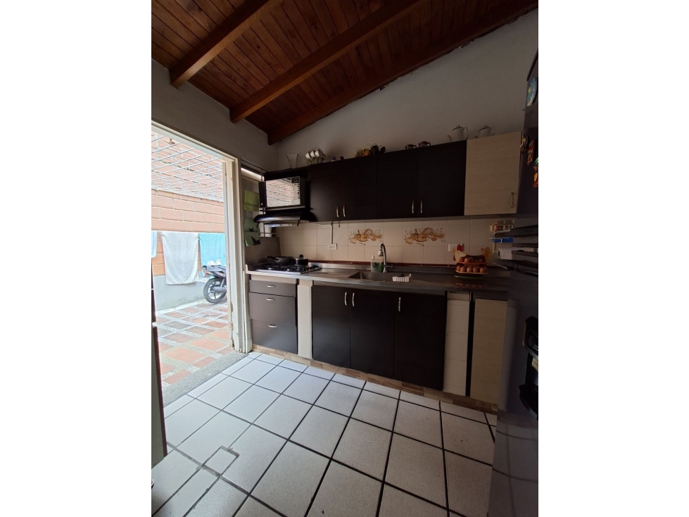 CASA UNIFAMILIAR | SECTOR HOSPITAL MENTAL, BELLO EN VENTA K065 — foto 4