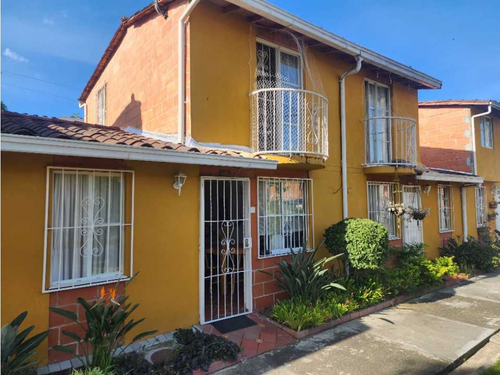 Casa unifamiliar Urbanización abierta La Ceja