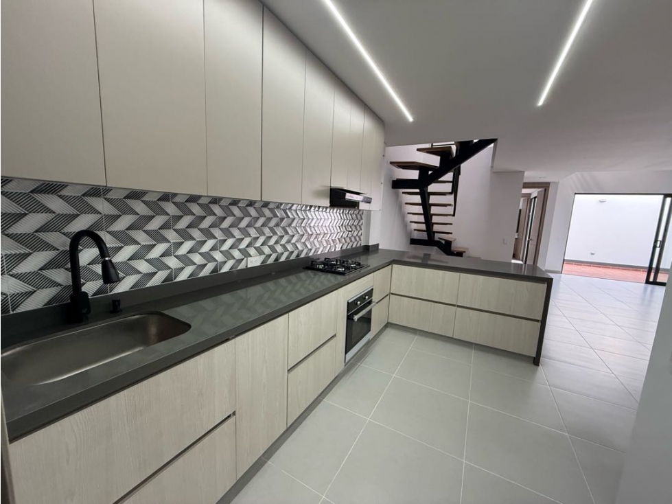 Casa Unifamiliar urbanización abierta a la venta — foto 2