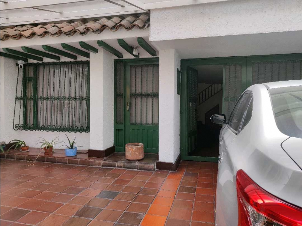 Casa Venta 220m2 lote180m2 Batan