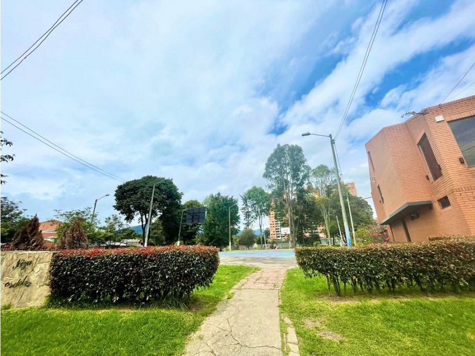 CASA VENTA NIZA DUPLEX, BOGOTA — foto 2