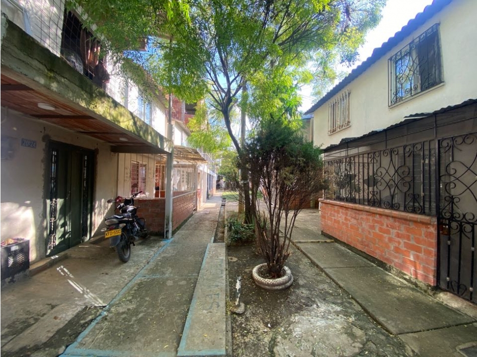 CASA EN VENTA TERRANOVA JAMUNDI 2PISOS PATIO 51M2
