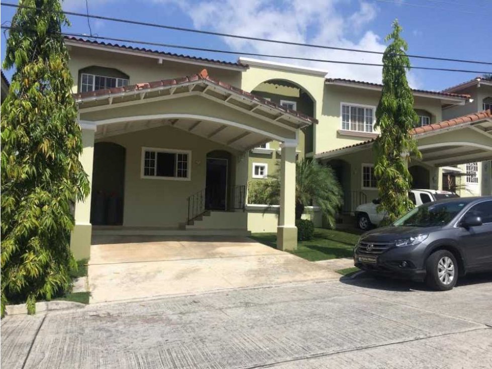 SE VENDE CASA EN PH VILLA DE LAS AZORES EN VILLA LUCRE — foto 2