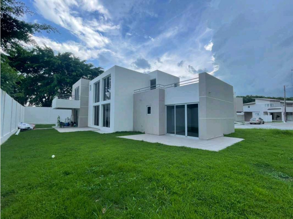 VENTA DE CASA CON 3 REC. PH VILLA SUR - 2