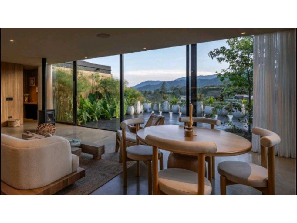 Casa/alto palmas/mercajuste