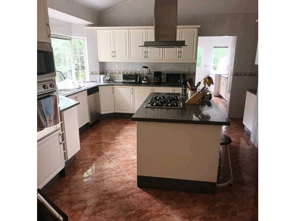 Mansión de Lujo en Venta: Urb. San Patricio, Cumbayá 1600 m2 Terreno — foto 2