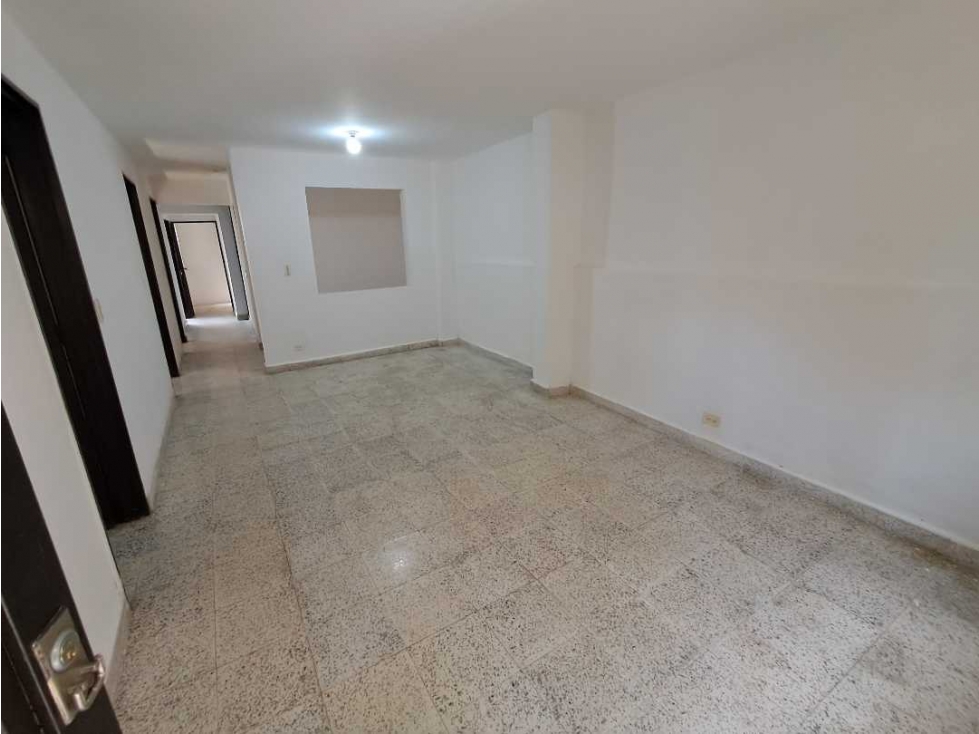 Casaen arriendo 1er piso cerca a la Universidad de Envigado — foto 2