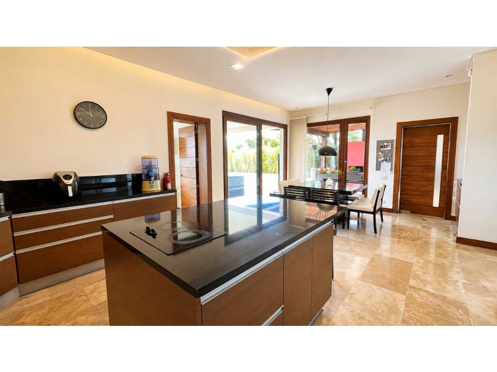 Exclusiva casa semi amoblada en Renta Cumbaya Jardines de Santa Inés - 6