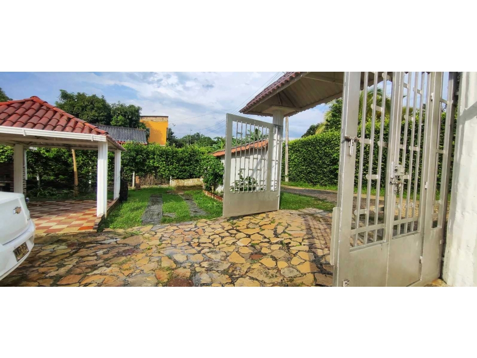 Casalote de 1000 M2 en 650 mill en La Mesa Cund, a 10 min del pueblo. — foto 5