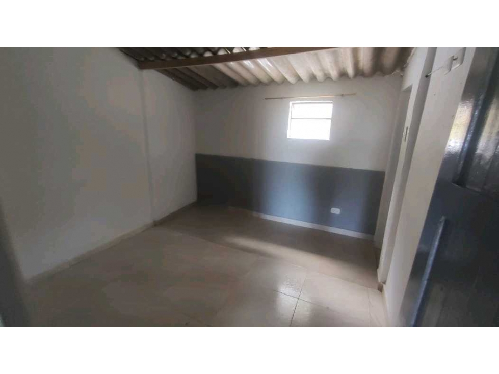 Casalote de 550 M2 en 225 mill en La Mesa Cund, a 5 min del pueblo — foto 4