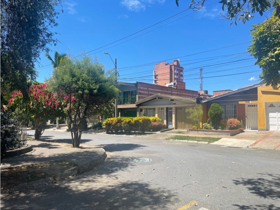 Dos casas (2) cerca a la plaza de la América para 18 viviendas aprox — foto 3