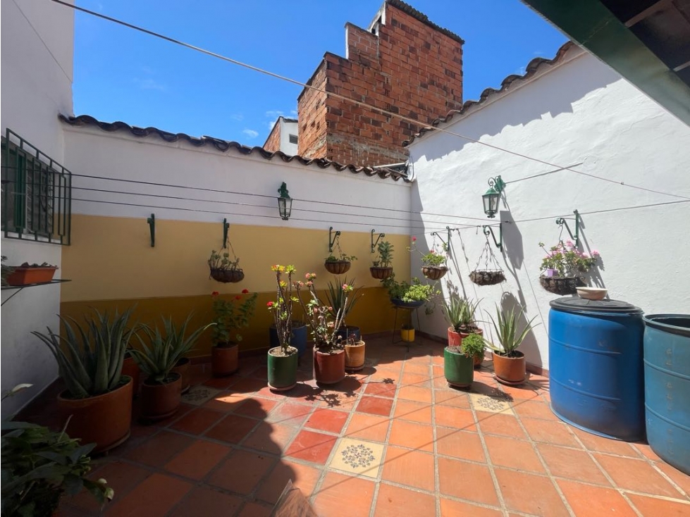 Dos casas (2) cerca a la plaza de la América para 18 viviendas aprox — foto 4