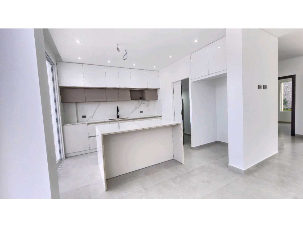 CASAS DE 4 DORMITORIOS EN URB. PRIVADA MANTA SECTOR SUR — foto 5