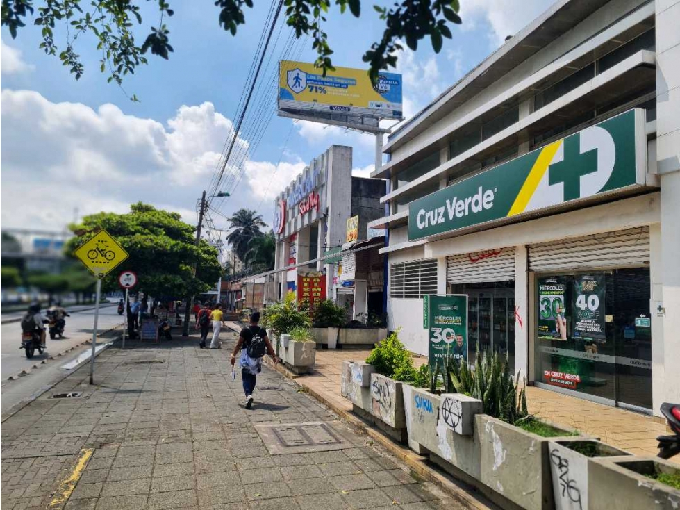Casa frente almacen Éxito Calle 5a. 3 locales alquilados en 6 millones — foto 3