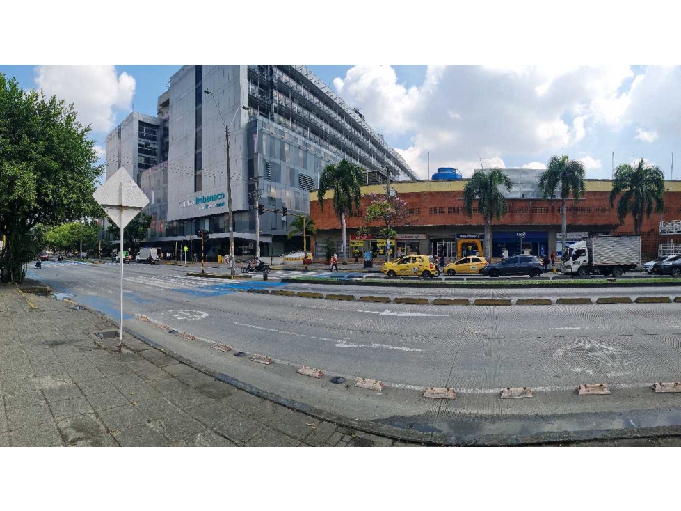 Casa frente almacen Éxito Calle 5a. 3 locales alquilados en 6 millones — foto 4