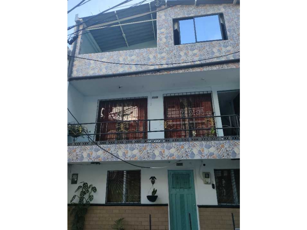 Casas en venta, Doce de Octubre, Medellín.
