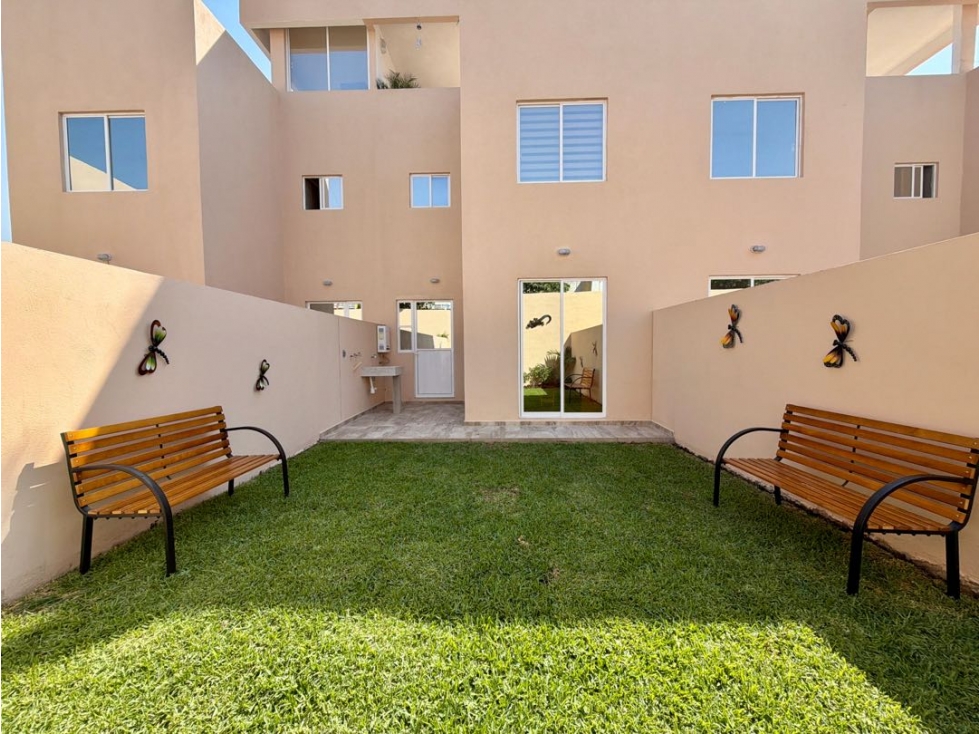 Casas nuevas con Roof Garden y alberca en condominio Emiliano Zapata