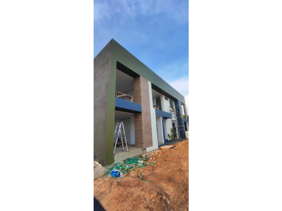 Casas sobre planos de 250 M2 terreno en 620 mill en La Mesa cund
