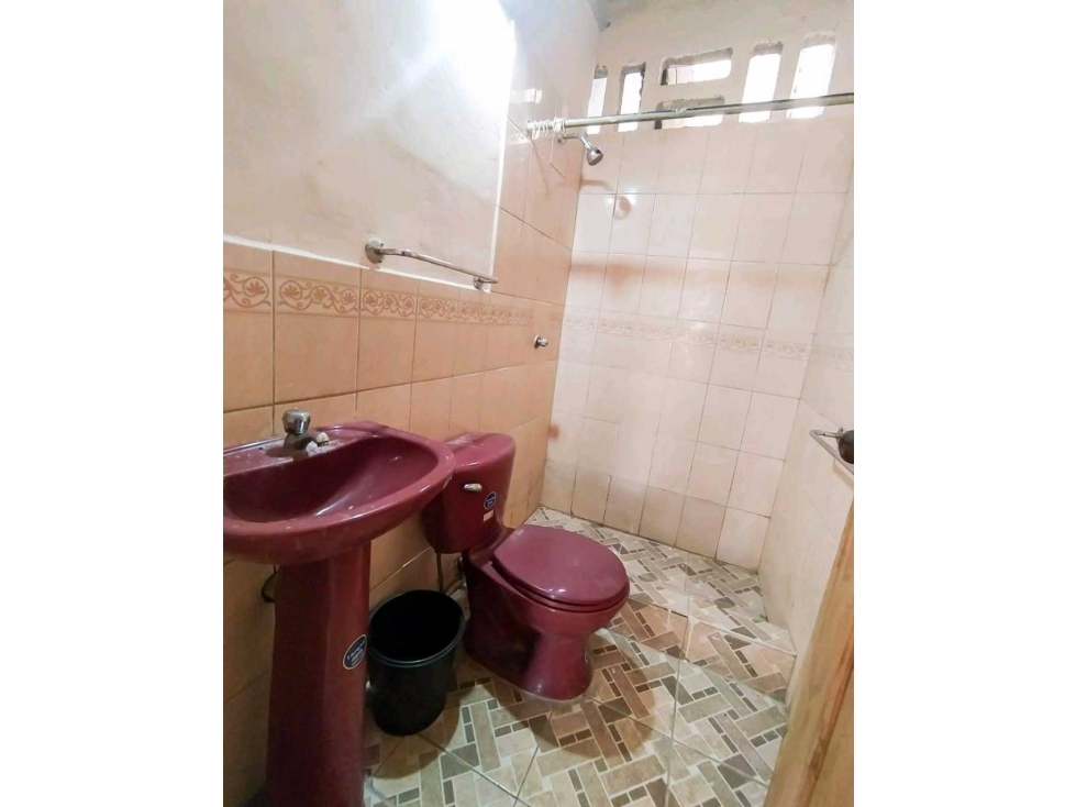 Cdla Las Acacias vendo casa amplia — foto 2