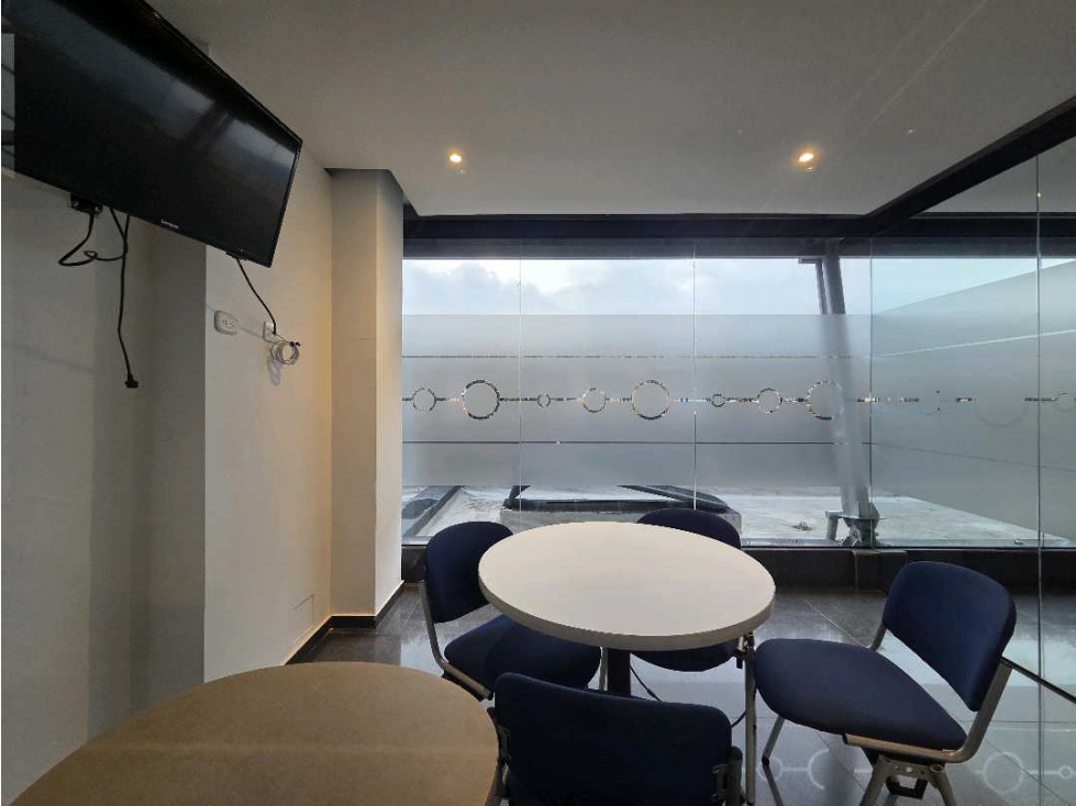 CEDRITOS VENTA ARRIENDO OFICINA 48M2 BAÑO PRIVADO 1 PARQ V$450M R$3'5M