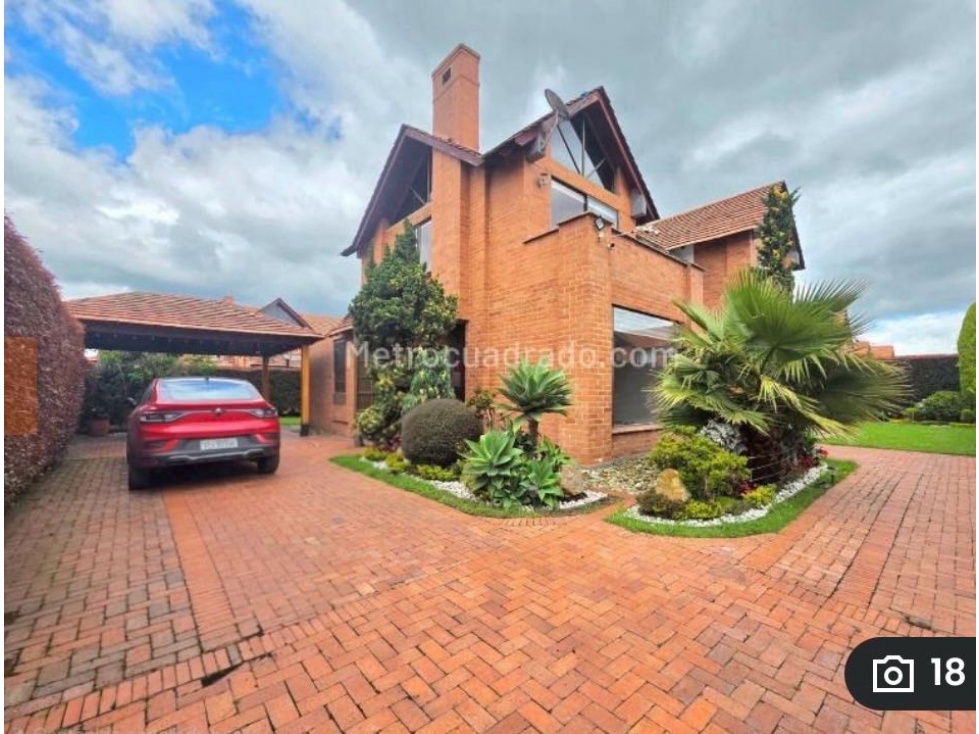 VENDO- ARRIENDO HERMOSA CASA EN CAJICA