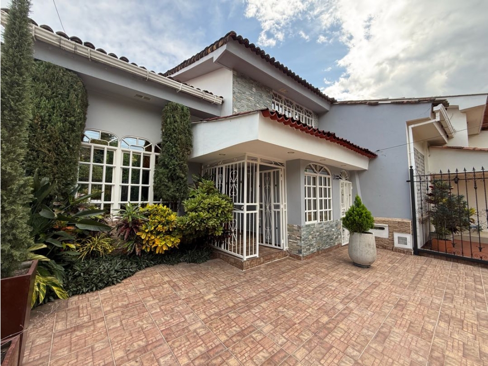 VENTA DE CASA CON APARTAESTUDIO INDEPENDIENTE EN LA CASACADA KT9855886 — foto 2