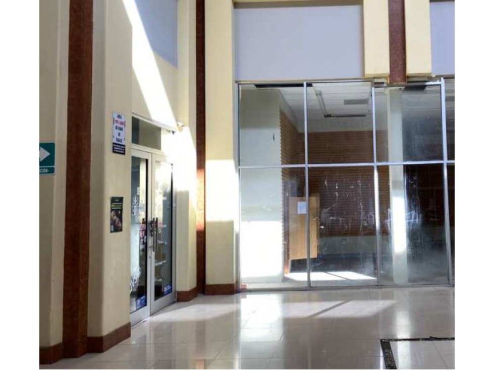 Centro Comercial en Venta: Gran Oportunidad en Plaza Carranza, Mexical - 1