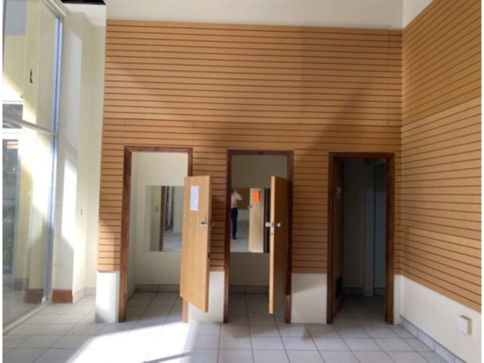 Centro Comercial en Venta: Gran Oportunidad en Plaza Carranza, Mexical - 3