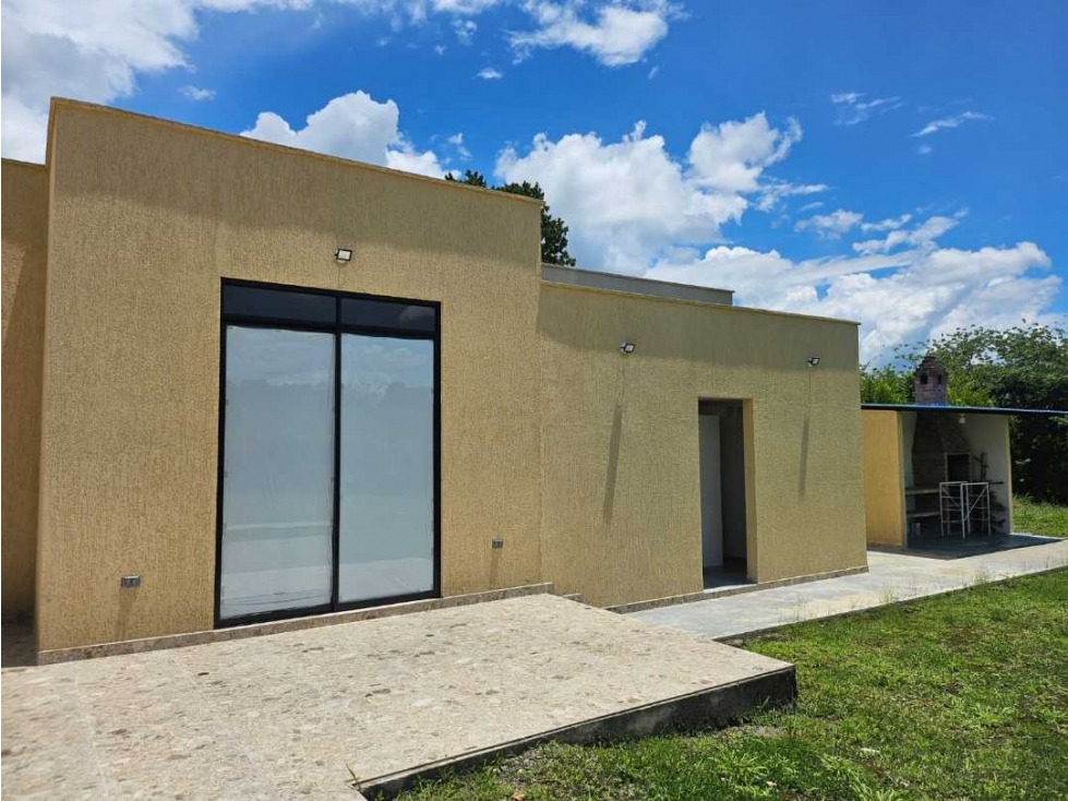 Chalet con 2 casas | 5.600 m² | 440 m² construidos | Quindío - 2