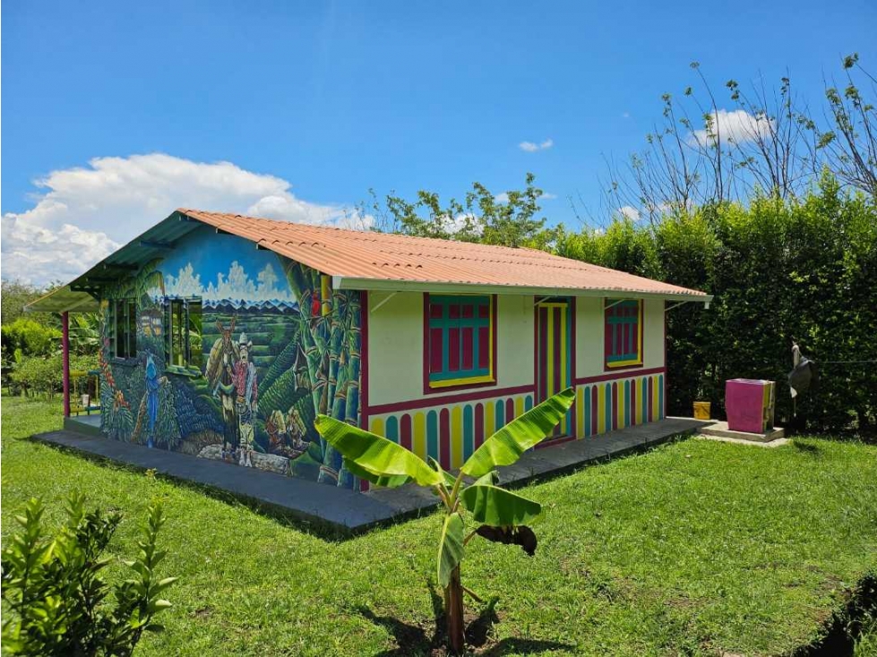 Chalet con 2 casas | 5.600 m² | 440 m² construidos | Quindío - 6