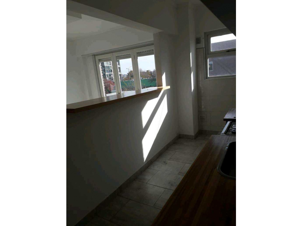 Chalet en 2 plantas de 6 ambientes CHAUVIN, Patio, cochera triple!!! - 3