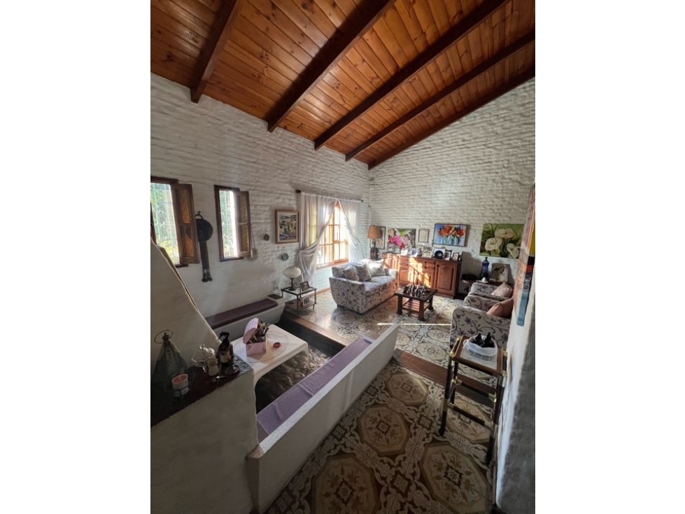 Chalet en esquina a la venta - 3
