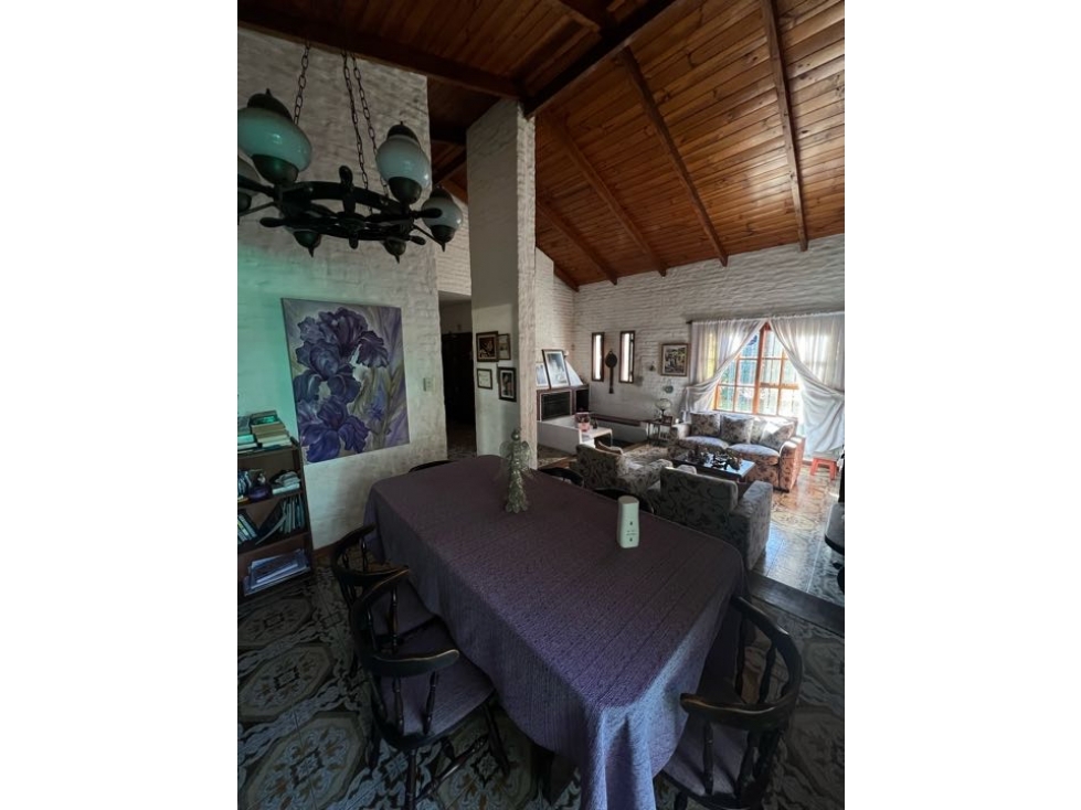 Chalet en esquina a la venta - 5