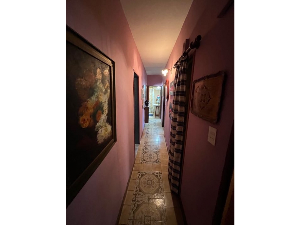 Chalet en esquina a la venta - 6