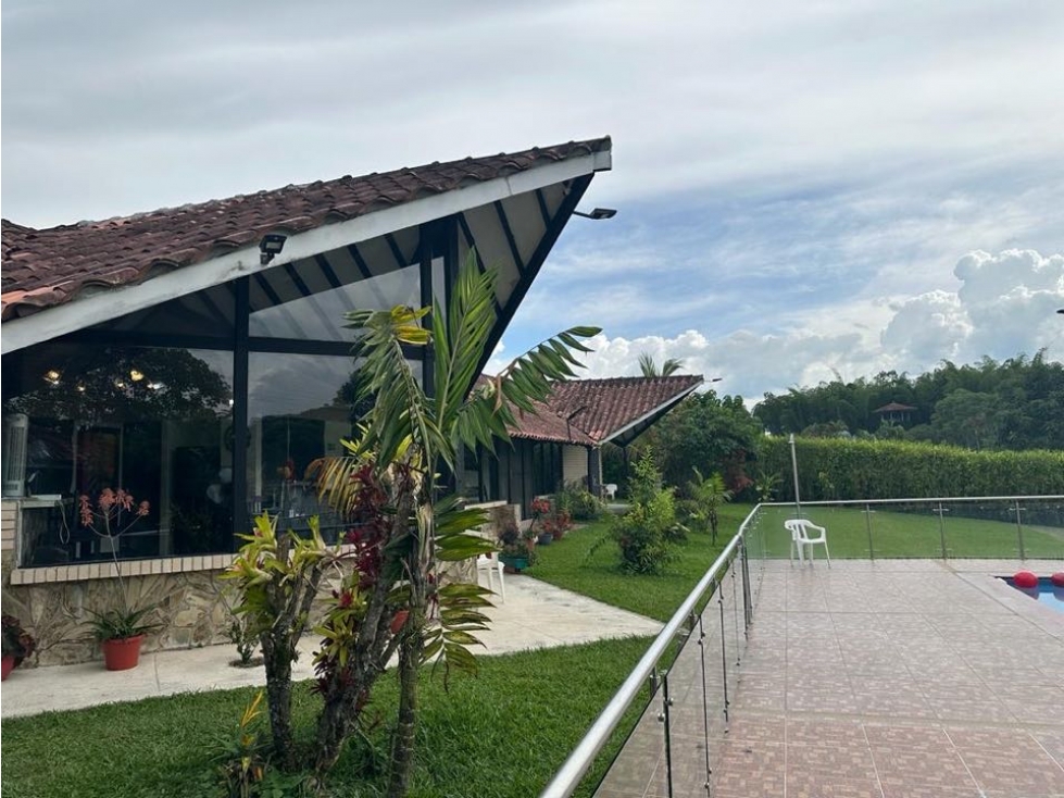Chalet para uso residencial o vacacional en venta, via Montenegro — foto 3