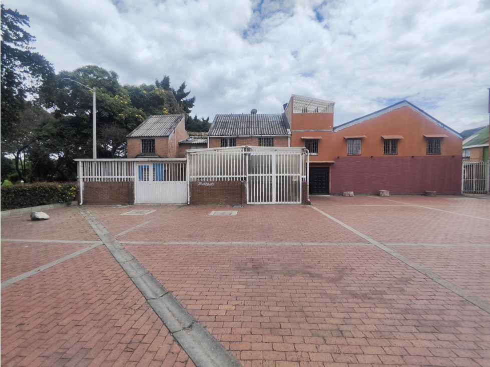 Ciudadela Colsubsidio, Engativá, Casa arriendo, 2 pisos, 3 alcobas
