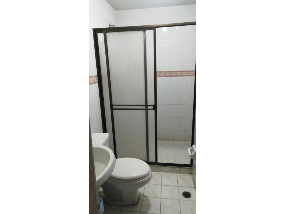 CL 10 24 105 AP 202 ED MARLAVIVIANA — foto 4