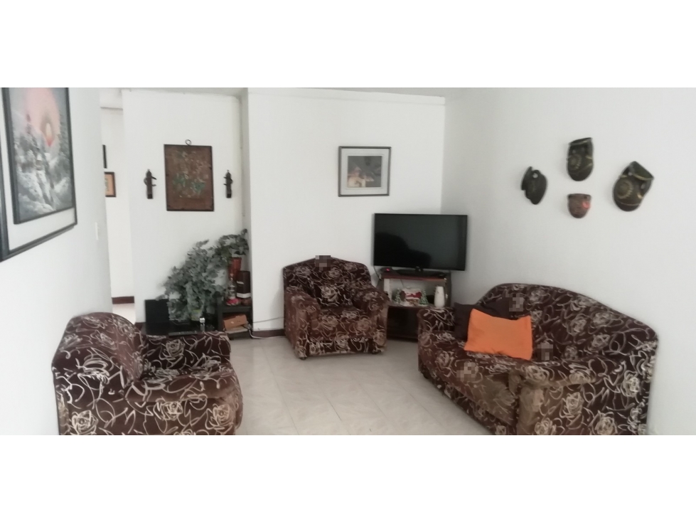 CL 10 24 105 AP 402 ED MARLAVIVIANA — foto 3