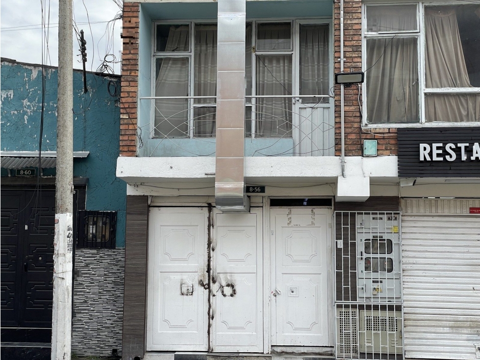 CL 1C 8 56 ESTE