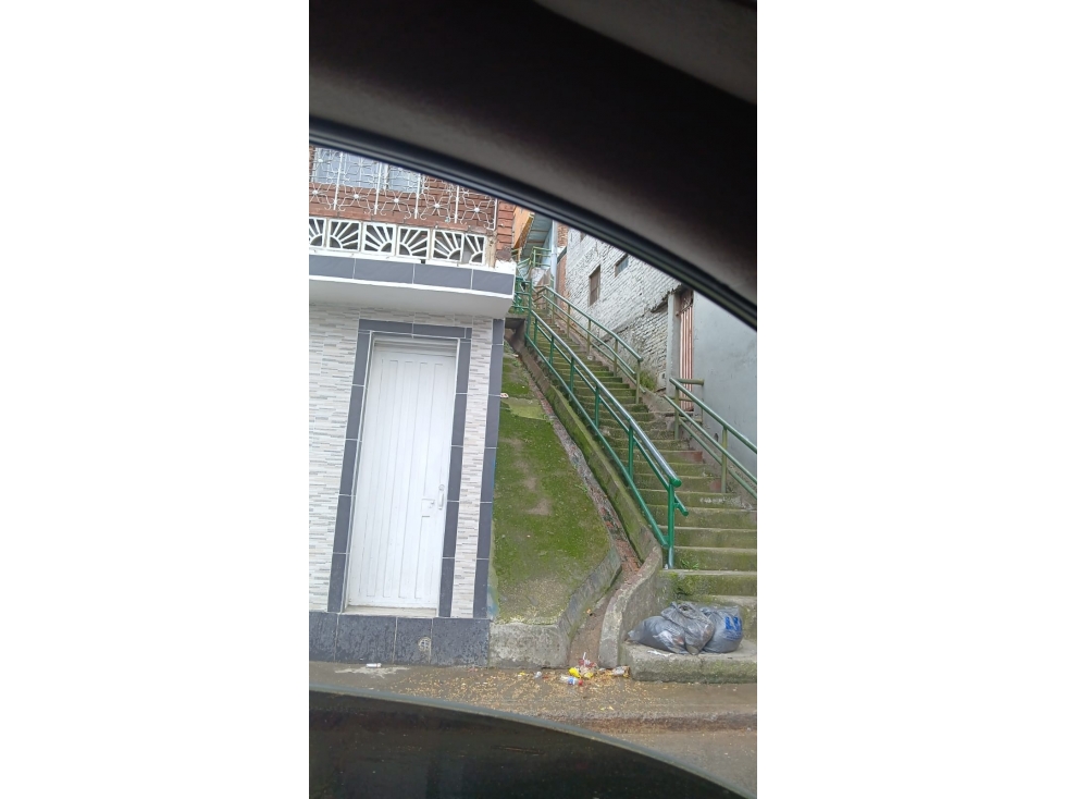 CL 32 A BIS SUR 15 92 — foto 2