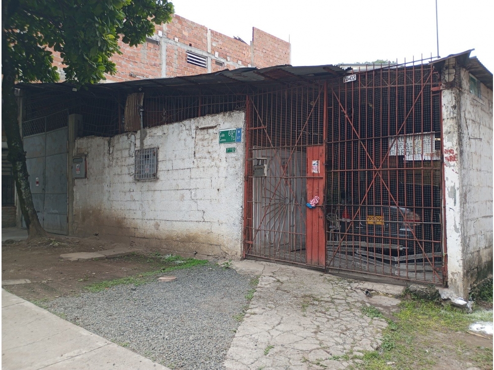 CL 69A 7C BIS 02 ANTES CL 69A CR 7C BIS ESQUINA URB FEPICOL Y LT 14 M — foto 2