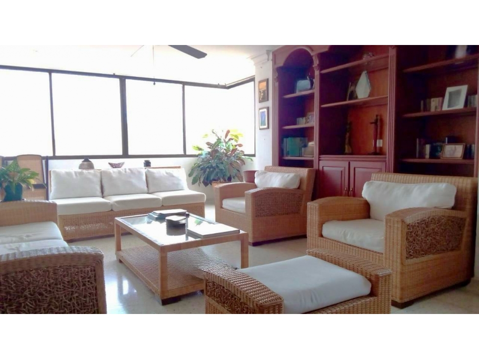 CLASICO Y AMPLIO APTO EN VENTA EN ALTO PRADO. 250 metros — foto 2
