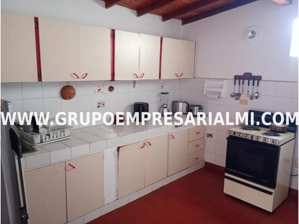 CÓMODA CASA BIFAMILIAR EN VENTA - SECTOR EL GUAYABAL COD: 32249 — foto 3