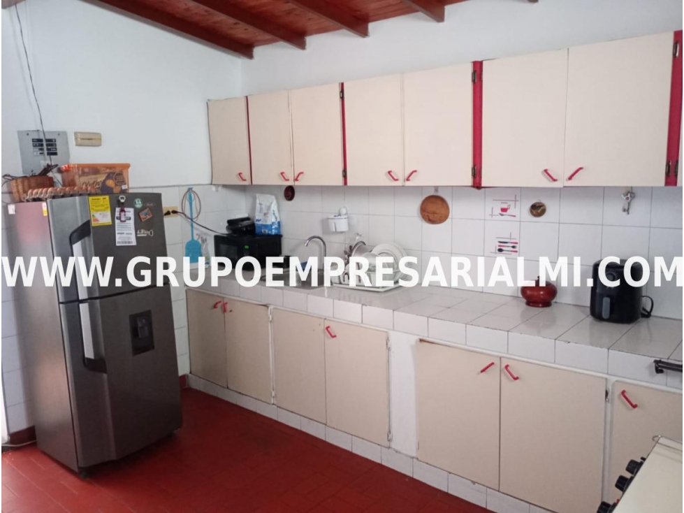 CÓMODA CASA BIFAMILIAR EN VENTA - SECTOR EL GUAYABAL COD: 32249 — foto 4