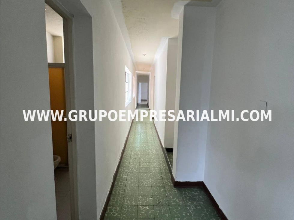 CÓMODA CASA BIFAMILIAR EN VENTA - SECTOR LA CANDELARIA COD: 33358 — foto 4